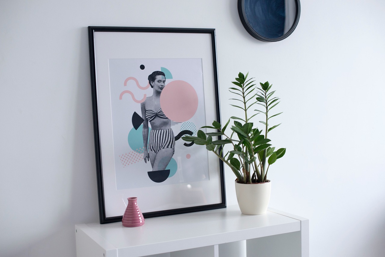 Creating a Wooden Mirror Frame: A DIY Project
